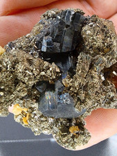 Rarität! Bournonit auf Pyrit