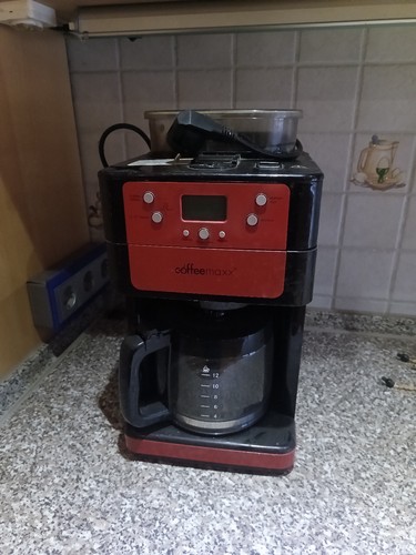 Kaffeemaschine mit mahlwerk - kaffeemaschine,