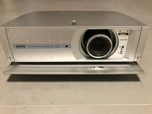 Sanyo lcd home theater beamer - sanyo,