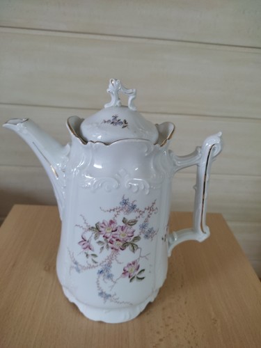 Alte kaffeekanne mit - kaffeekanne,