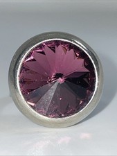 Ring,rund mit lila Stein