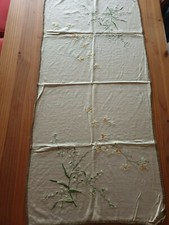 Tischdecke Läufer zart gelb grün Handarbeit Brokat asiatisch Stickerei sehr edel