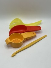 Tupperware Küchenhelfer Set Ei-Catcher Sieb Schaufel Orangenschäler Rot/Gelb