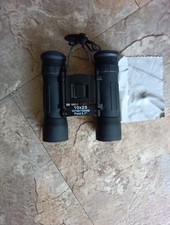 Taschenfernglas 10x25, Handlich Zusammenklappbar mit Tasche