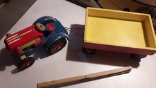 DDR-Spielzeug Traktor mit