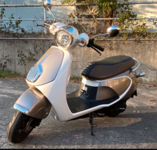 Roller / Daelim / Retro Style / 125 ccm 4200 km