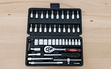 Handlicher Ratschenkasten Werkzeugkoffer Bits Nüsse Steckschlüssel 1/4" 46 Teile