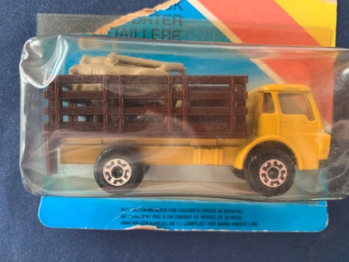 Dodge cattle truck yellow - 71,