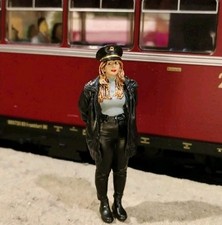 Spur G Figur Schaffner in