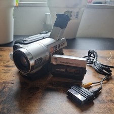 Sony CCD-TRV208E Hi8 Camcorder