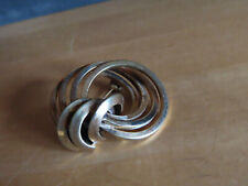 Brosche alt goldfarben 4 verschlungene Ringe abstrakt ca. 4 cm Ø