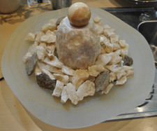 Edelstein Kugelbrunnen Kristallos Amethyst amber Letocia Rosenquarz Seliger