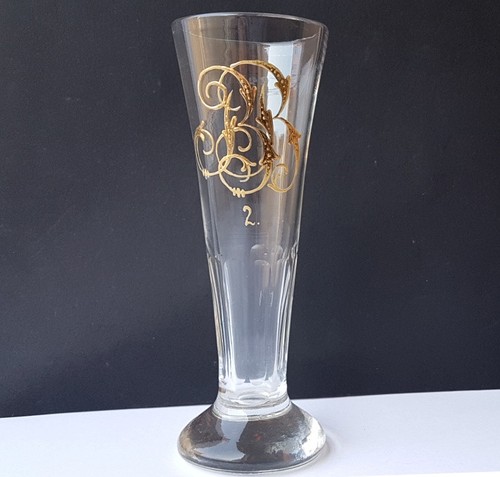 Becher fußbecher bierglas - becher/,