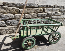 Alter Blumenwagen Leiterwagen
