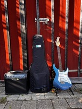 Yamaha  Pacifica 112 LPB Lake Placid Blue mit Verstärker Line 6 und Tasche