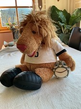 Goleo mit Pille Maskottchen WM