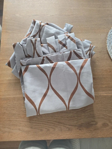 Set aus silberfarbenen - set, 2x