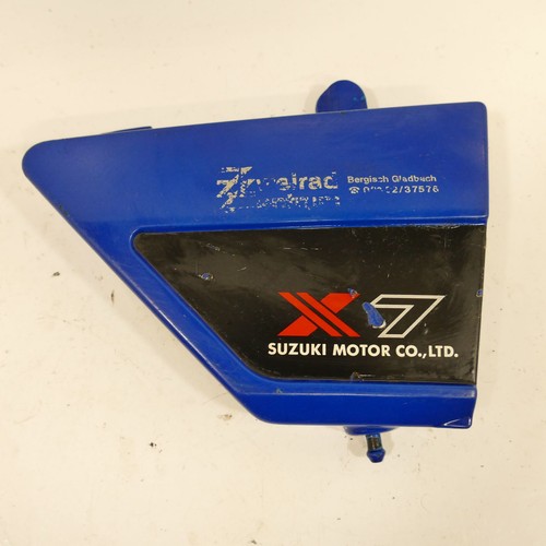 Suzuki 250 seitendeckel - 250,