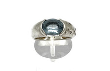 925/- Silberring, Aquamarin, oval, Muster, Gr. 56, guter Zustand.