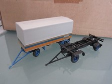 1 LKW Anhänger + 1 LKW Anhänger Fahrgestell