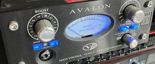 Avalon black mic - v5,