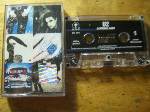 Achtung baby mc island - achtung,