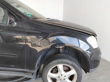 Mercedes ML164 original Kotflügel vorn rechts 197 obsidianschwarz BJ2006