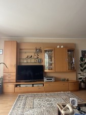 Echte Holz Wohnzimmerwand mit Musikanlage mit LED Beleuchtung