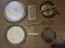 Alte DDR  Backformen und andere Küchenhelfer flotte lotte