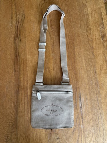 Prada crossbody vintage 90s - prada,