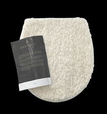 WC-DECKELBEZUG IN CURLED LAMMFELL OPTIK  47 x 50 CM # OFFWHITE# SCHMUCKJAGD