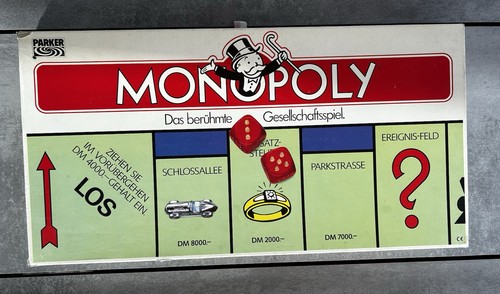 Monopoly gesellschaftsspiel - monopoly,