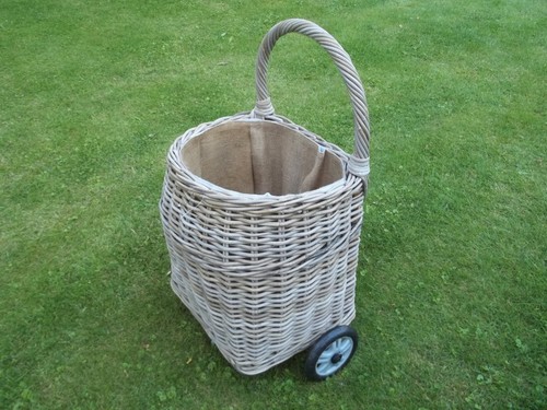 Kaminholz korbwagen - kaminholz,