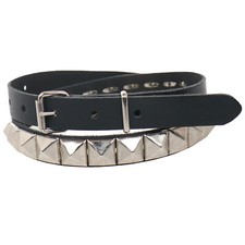 Nieten Pyramide gepunktet