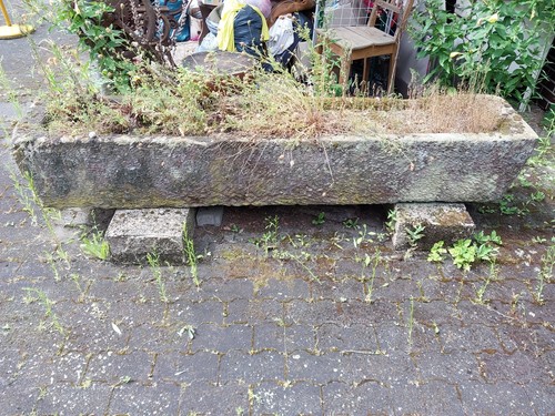 Antiker handbehauener - antiker,