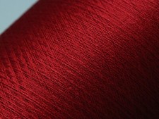 M02 (139€/kg) 100g PURE SILK / 100% REINE SEIDE RUBINROT (60/2) Zwirn Wolle Garn