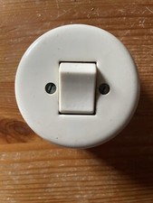 alter Lichtschalter Aufputz