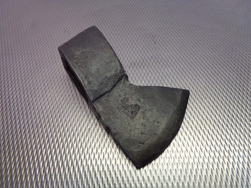 Altes beil axt - ,