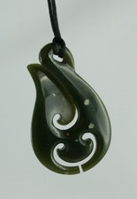 Maori Jade Carving  gefleckt Hei Matau  Fishhook  Neuseeland