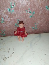 Winzige alte Puppe  ARI 