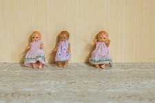 Kleine Püppchen Puppen für Puppenhaus Puppenstube Vero DDR 5 cm groß Konvolut