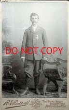 Lenker Schnurrbart Mann