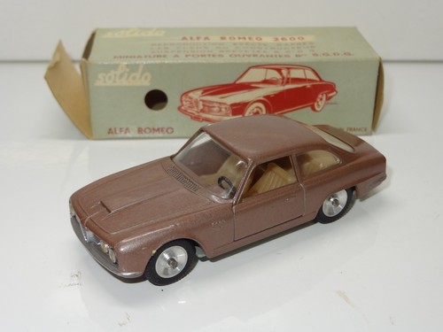 Solido 125 alfa romeo 2600 - 125,