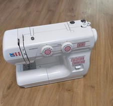 W6 Nähmaschine N1615 & W6 Overlock 454D mit Zubehör & Stoffpaket