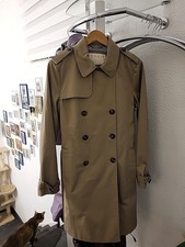 Klassischer Trenchcoat von