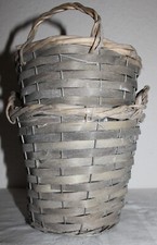 Blumenkörbchen, Drahtgestell/ Holzummantelt, Folie ausgebettet, 16x17 cm