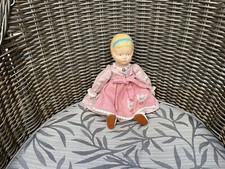 Kleines Püppchen aus