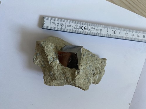 Pyrit würfel auf matrix - pyrit,