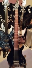 Bogart 5 String Bass mit passenden Case
