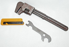 Oldtimer Bordwerkzeug Rollgabelschlüssel Zündkerzenlehre Bosch Hakenschlüsse F&S